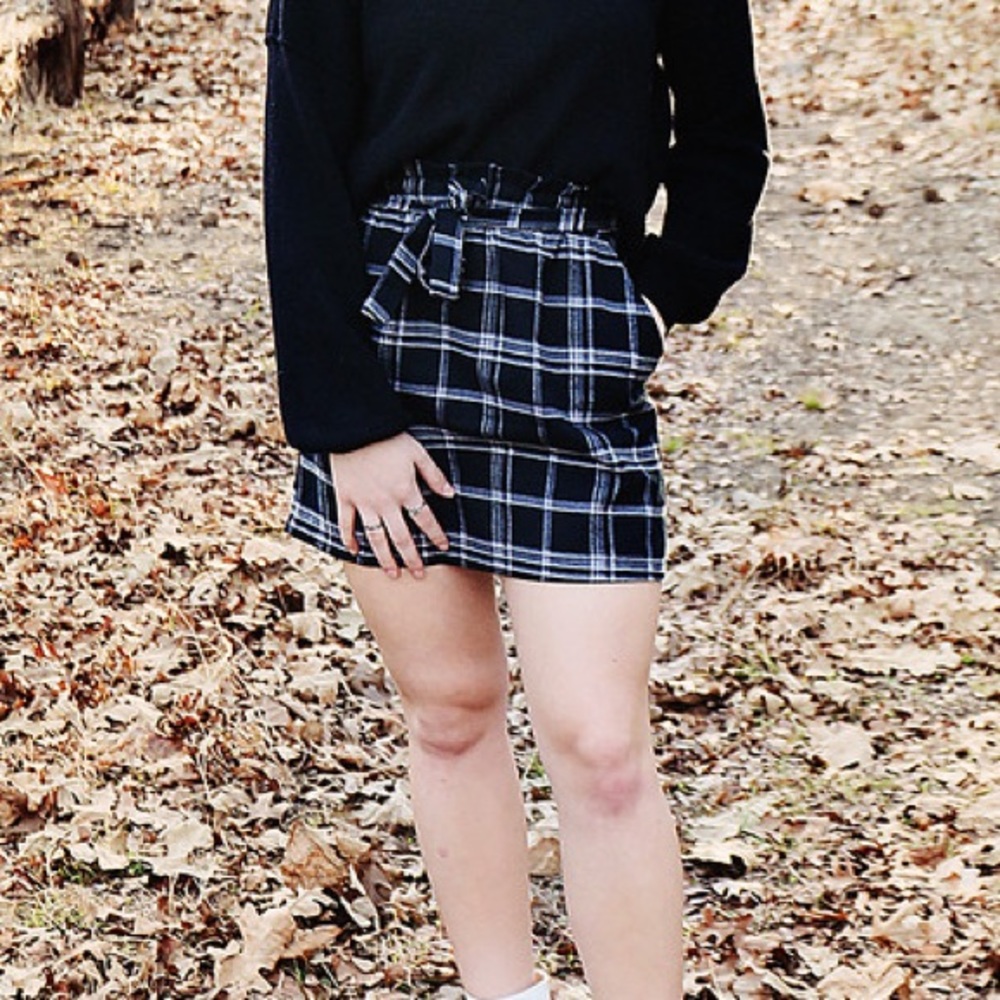 Black and white plaid skirt
